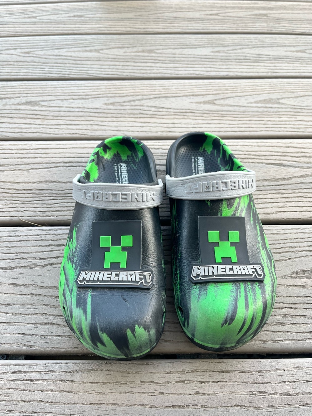 Minecraft Kids Green & Black Clog Sandals